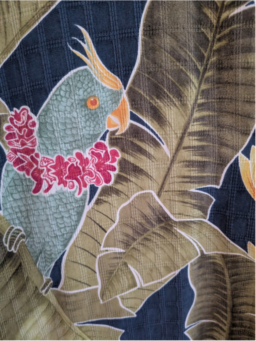 Tommy Bahama Men’s M 100% Silk Parrot Floral Hawaiian Camp Shirt Tropical - Picture 4 of 5